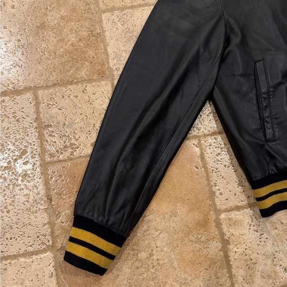 Gucci x MLB AW18 Pirates Black Leather Bomber Varsity Jacket - Picture 5 of 16